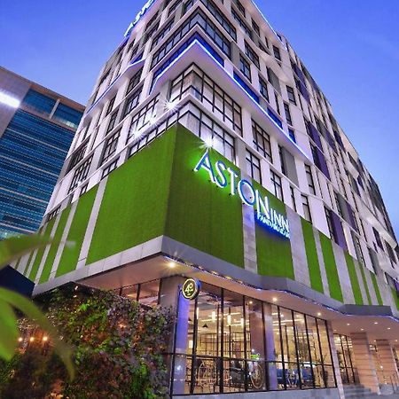 Aston Inn Pandanaran Семаранг Екстериор снимка