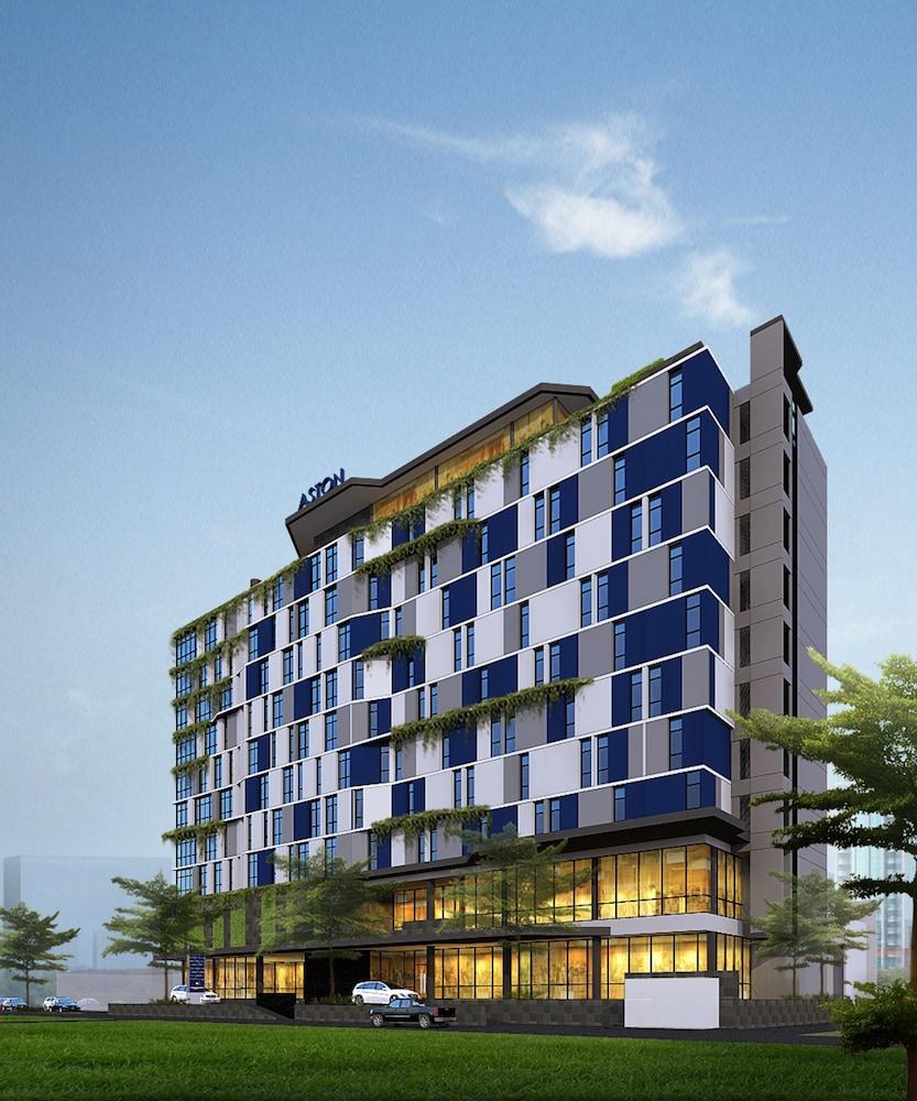 Aston Inn Pandanaran Семаранг Екстериор снимка