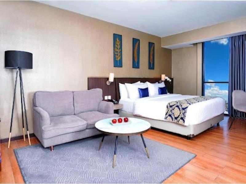 Aston Inn Pandanaran Семаранг Екстериор снимка